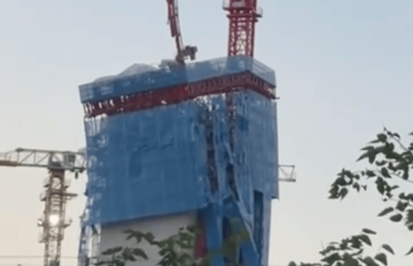 京东上海总部大楼“歪”了？涉事工地已停工